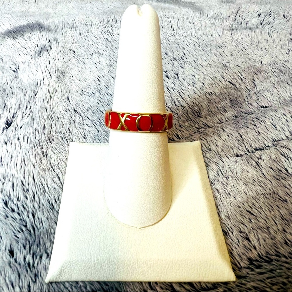 Stackable Red Enamel XOXO Gold-Tone Ring Size 8